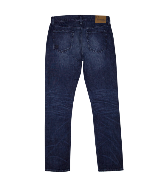 Jean de hombre Wrangler®️ Authentic Straight corte Regular W12O3339E